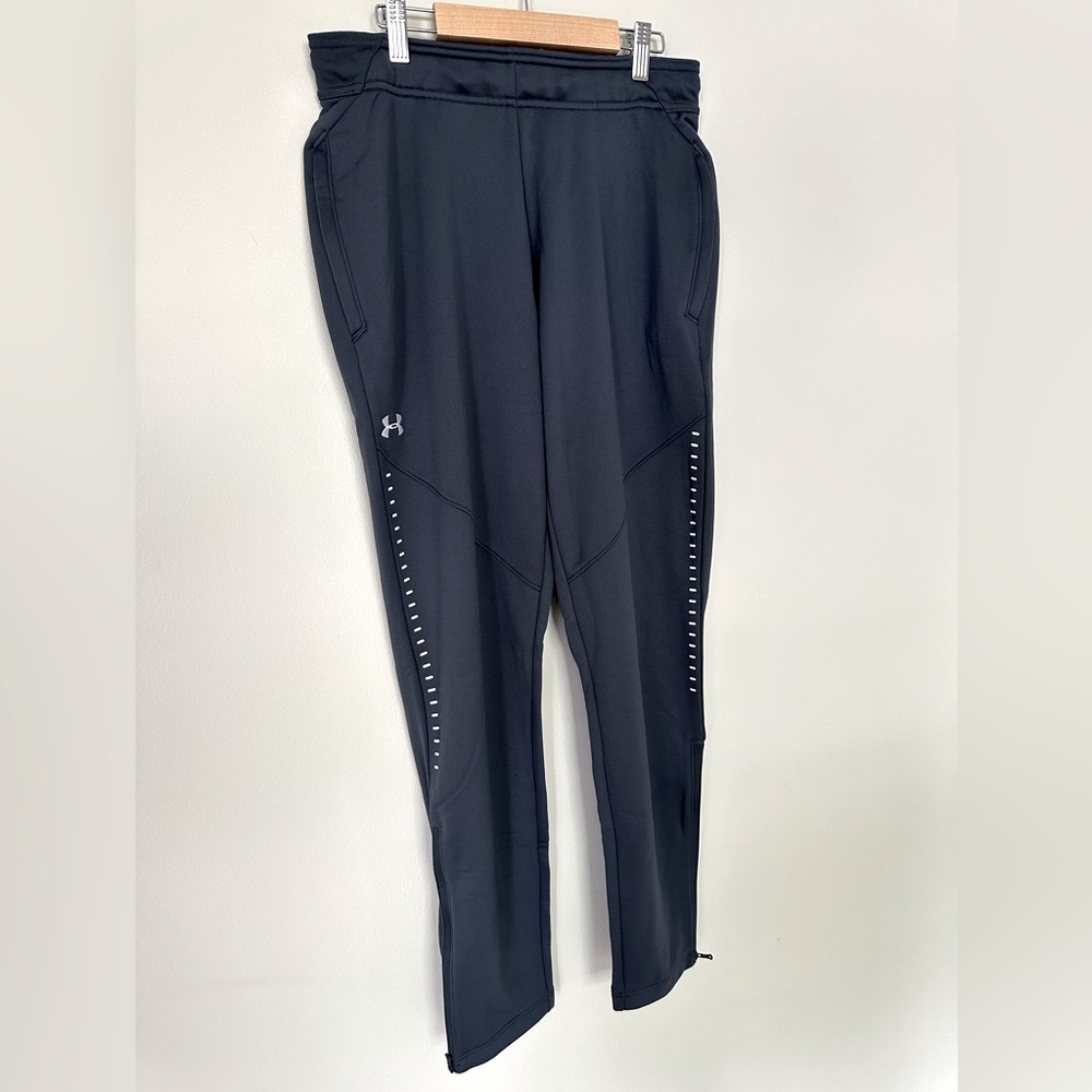 NWOT. Under Armour women’s command warm-up pants.